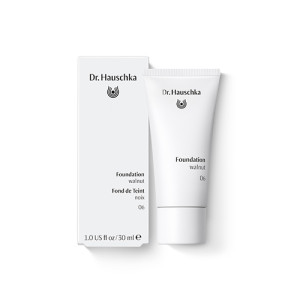 DR.HAUSCHKA Foundation 06 walnut